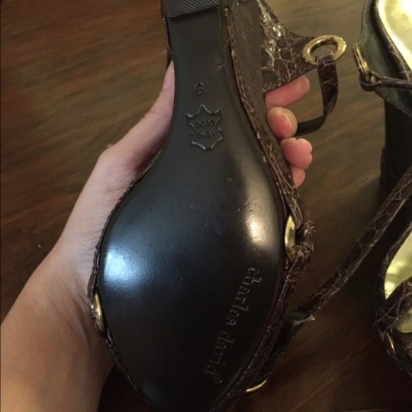 New Vintage Charles David Croc Embossed Leather Wedges - Picture 3 of 4